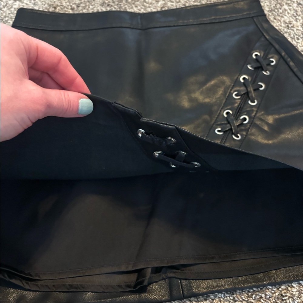 BLANKNYC Faux Leather Black Mini Skit - Picture 5 of 8